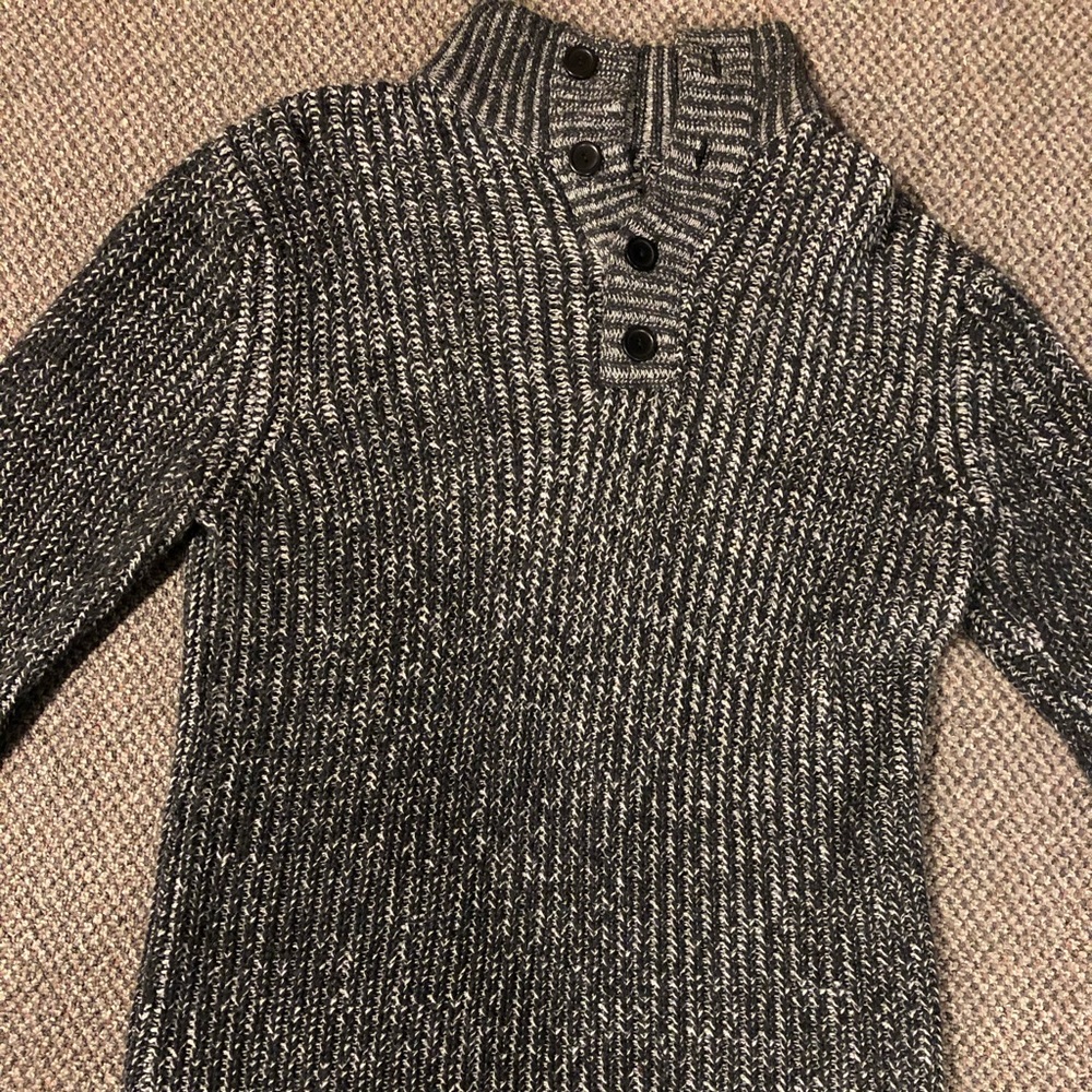 Men’s button neck sweater
